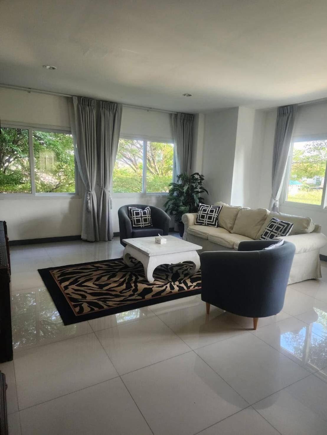 Ibeyond Apartment Romklao Suvarnabhumi Банкок Екстериор снимка